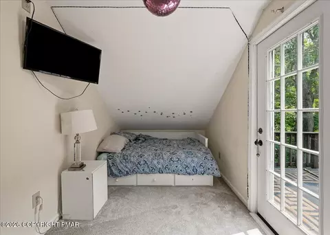 Bedroom - 3130 Delaware Cir, Bushkill, PA 18324 photo 8 of 11