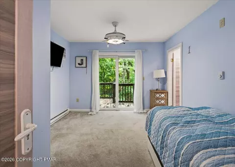 Bedroom - 3130 Delaware Cir, Bushkill, PA 18324 photo 3 of 11