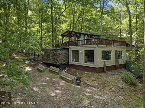 Exterior - 3130 Delaware Cir, Bushkill, PA 18324 photo 16 of 18
