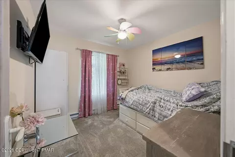 Bedroom - 3130 Delaware Cir, Bushkill, PA 18324 photo 6 of 11