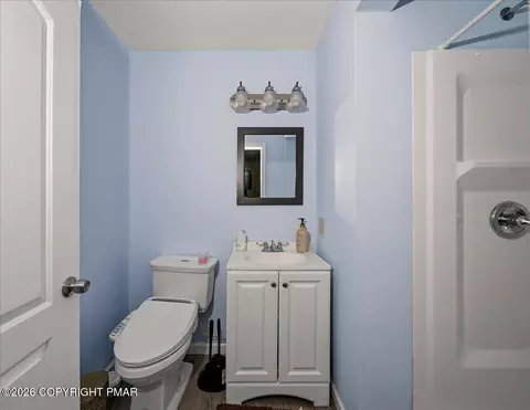 Bath - 3130 Delaware Cir, Bushkill, PA 18324 photo 11 of 11