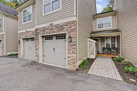 1214 Clymer Ln, Pocono Pines, PA 18350