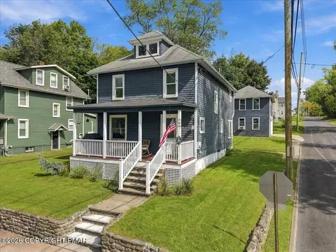 388 Brodhead Ave, East Stroudsburg, PA 18301