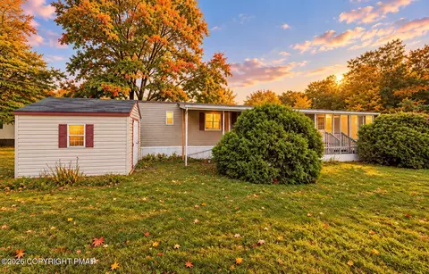 338 Upper Pmhe Dr S, East Stroudsburg, PA 18302