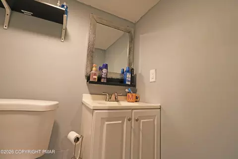 Bath - 111 Oakley Rd, Darby, PA 19082 photo 2 of 7