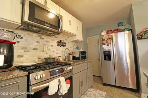 Kitchen - 111 Oakley Rd, Darby, PA 19082 photo 6 of 9