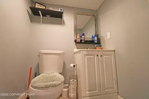 Bath - 111 Oakley Rd, Darby, PA 19082 photo 1 of 7
