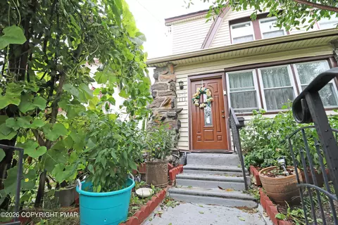 Exterior - 111 Oakley Rd, Darby, PA 19082 photo 30 of 43