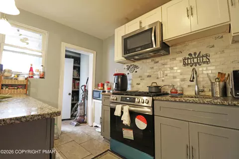 Kitchen - 111 Oakley Rd, Darby, PA 19082 photo 8 of 9
