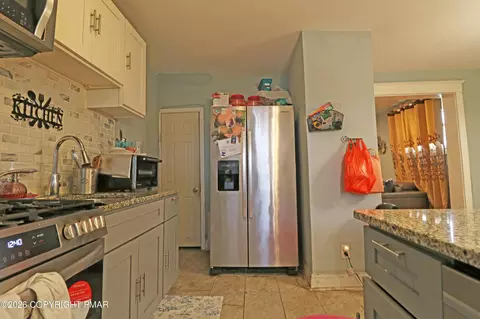 Kitchen - 111 Oakley Rd, Darby, PA 19082 photo 7 of 9