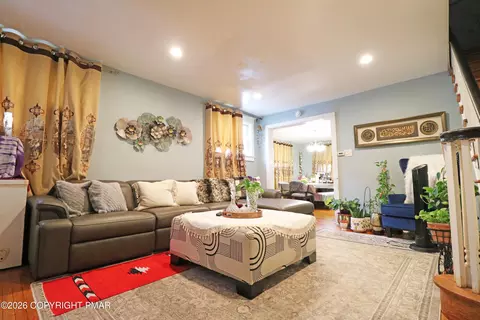 Living - 111 Oakley Rd, Darby, PA 19082 photo 2 of 5