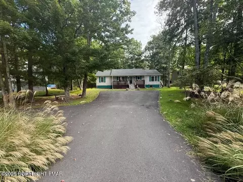 1008 Long Lake Rd, Tamiment, PA 18371