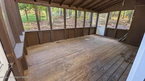 Exterior - 1095 Deer Run E, Bushkill, PA 18324 photo 5 of 5