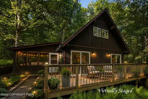 Exterior - 1095 Deer Run E, Bushkill, PA 18324 photo 2 of 5