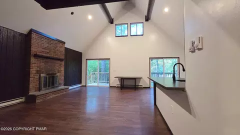 Living - 1095 Deer Run E, Bushkill, PA 18324 photo 2 of 2