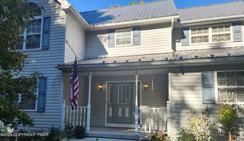 296 Harvest Hill Dr, Effort, PA 18330