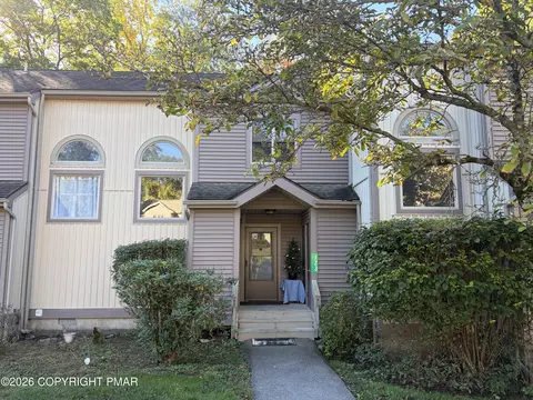 123 Northslope Ii Rd, East Stroudsburg, PA 18302