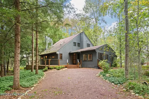 2228 White Oak Trl, Pocono Pines, PA 18350