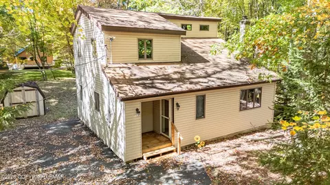 71 Hugo Dr, Albrightsville, PA 18210