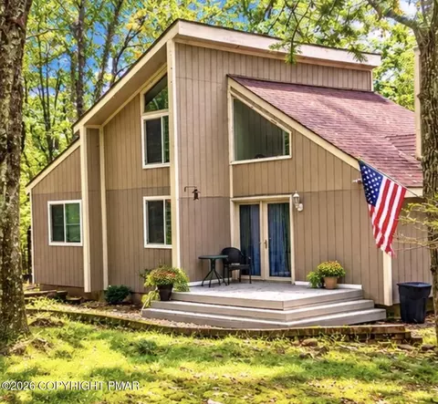 56 Sekani Trl, Albrightsville, PA 18210