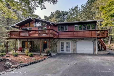 203 Thornberry Ln, Blakeslee, PA 18610