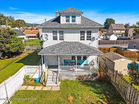 95 Bedford St, Forty Fort, PA 18704