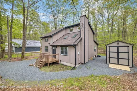 296 Delaware Trl, Pocono Lake, PA 18347