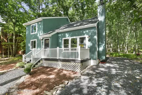 5341 Delia Ter, East Stroudsburg, PA 18301