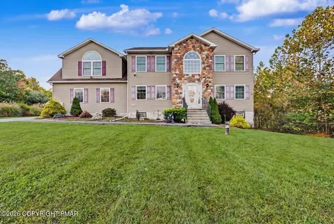 205 Courtney Dr, East Stroudsburg, PA 18302