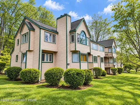 346 Hollow Rd, East Stroudsburg, PA 18302
