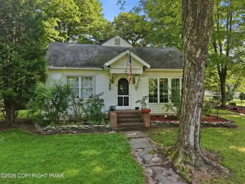 1103 Cherry Lane Rd, East Stroudsburg, PA 18301