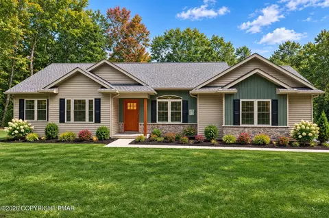 120 Ozark Dr, Effort, PA 18330