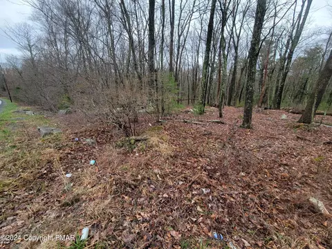 Pa-739, Dingmans Ferry, PA 18328 photo 2