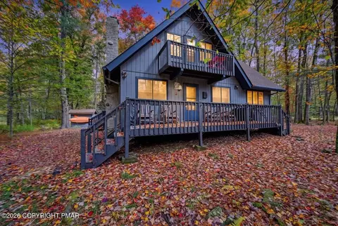 1571 Evergreen Rd, Pocono Pines, PA 18350