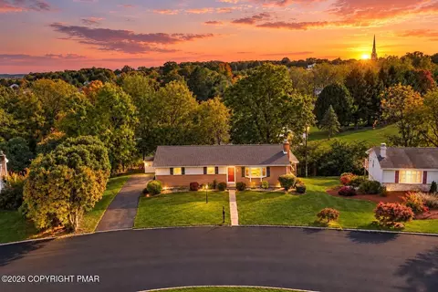 3712 Highland Rd, Schnecksville, PA 18078