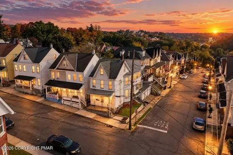 200 N 8th St, Easton, PA 18042