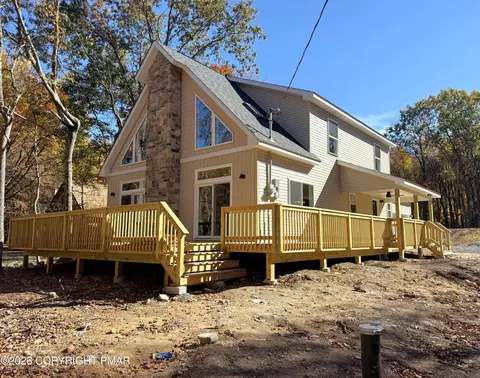 30 Caedman Dr, Albrightsville, PA 18210