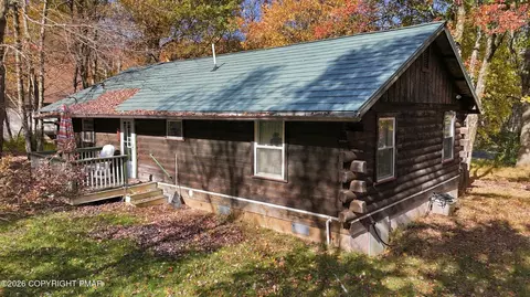 78 Chapman Cir, Albrightsville, PA 18210