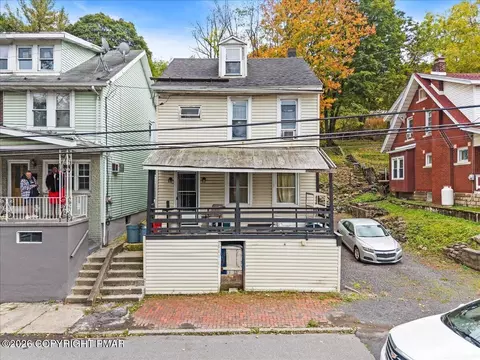 433 Nichols St, Pottsville, PA 17901