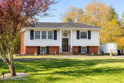 113 Cranberry Dr, Blakeslee, PA 18610