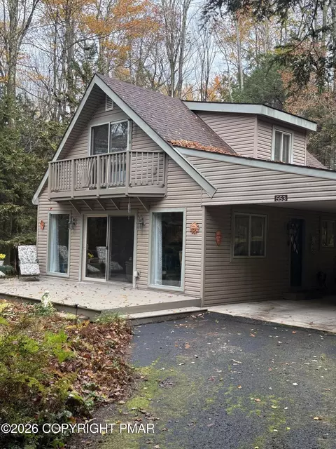 553 Sir Jeoffrey Ct, Pocono Lake, PA 18347