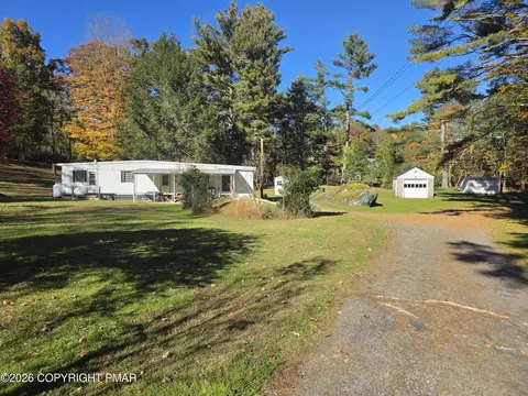 Exterior - 111 Garris Pl, Bushkill, PA 18324 photo 9 of 12
