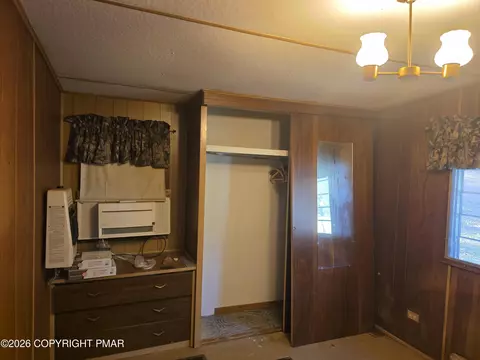 Bedroom - 111 Garris Pl, Bushkill, PA 18324 photo 2 of 3