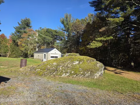 Exterior - 111 Garris Pl, Bushkill, PA 18324 photo 6 of 12