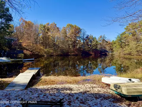 134 Sage Rd, Long Pond, PA 18334