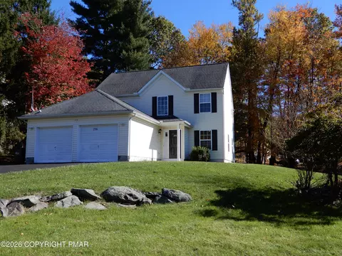 236 Witness Tree Cir, East Stroudsburg, PA 18301
