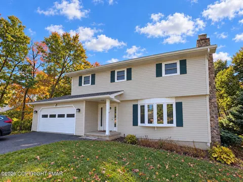 1003 Constitutional Dr, Stroudsburg, PA 18360