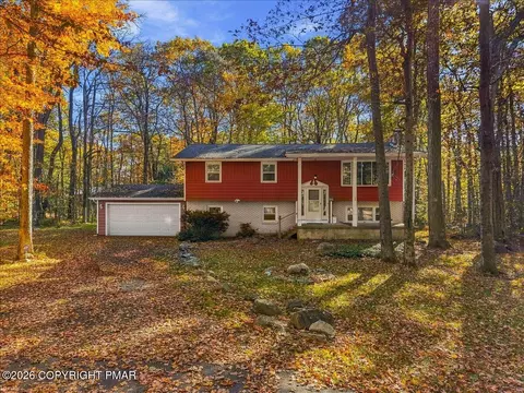 2106 Beech Ln, Tobyhanna, PA 18466