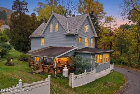 800 Carbon Ave, Jim Thorpe, PA 18229