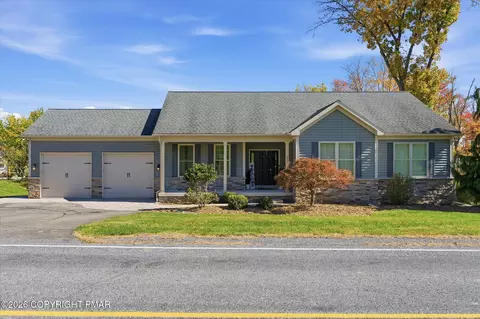 22 Greentree Dr, Bangor, PA 18013